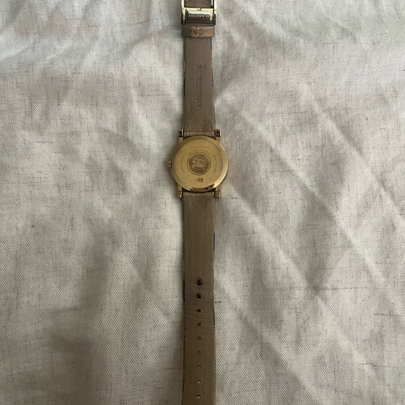Burberry Gold Watch - Picture 3 of 4